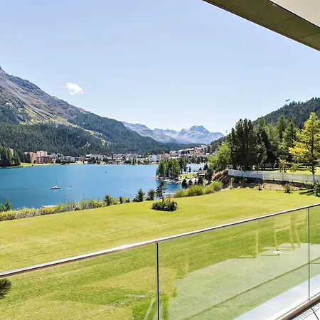 Holiday home Central With Picturesque Mountain & Lake Views